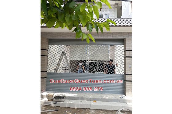 Cửa cuốn mắc võng sắt sơn tĩnh điện