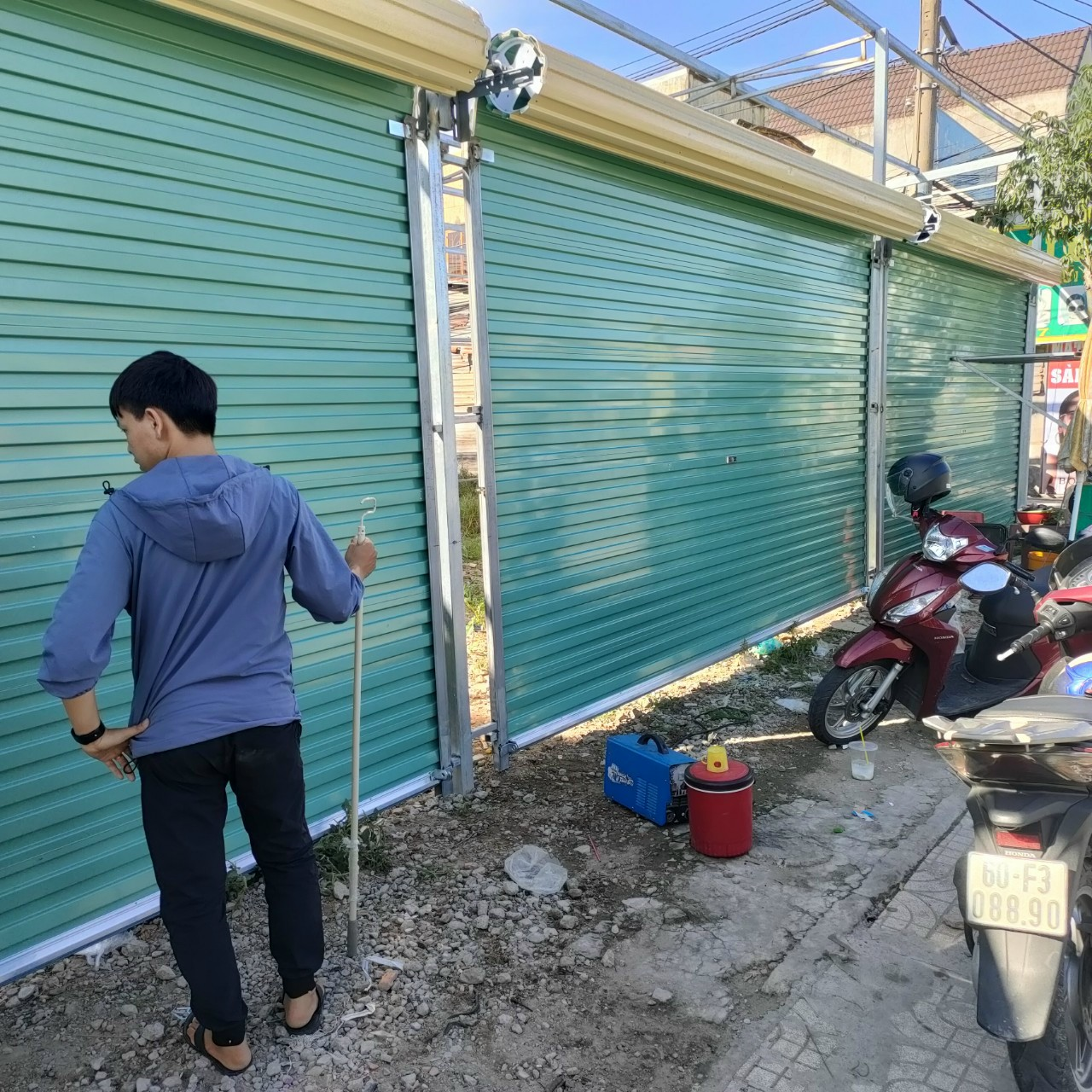Cửa cuốn Úc tấm liền dày 0.42mm